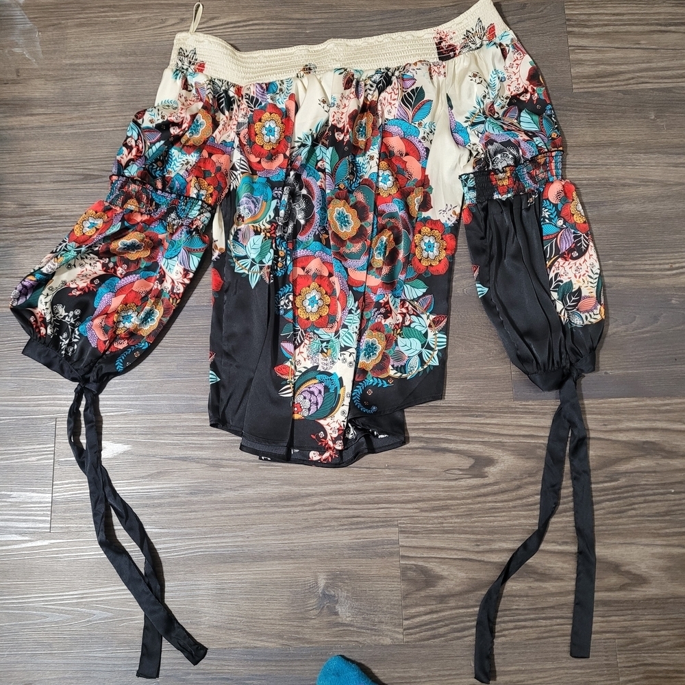 Floral Off-Shoulder Blouse with Tie Sleeves Size XL Tall